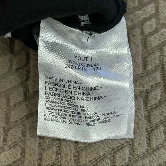 Nike Youth Unisex Fleece Gloves - Black and Red one size fits all - Picture 3 of 3